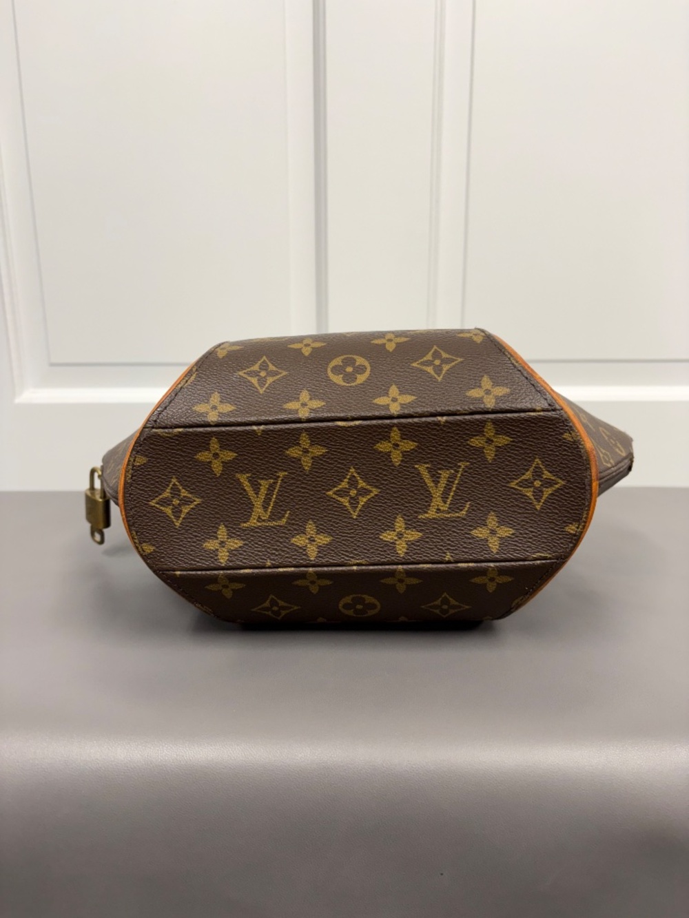 Louis Vuitton Monogram Ellipse PM Handbag - Picture 10 of 10